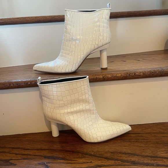 White croc Tibi boots with peg heel. - Picture 5 of 6